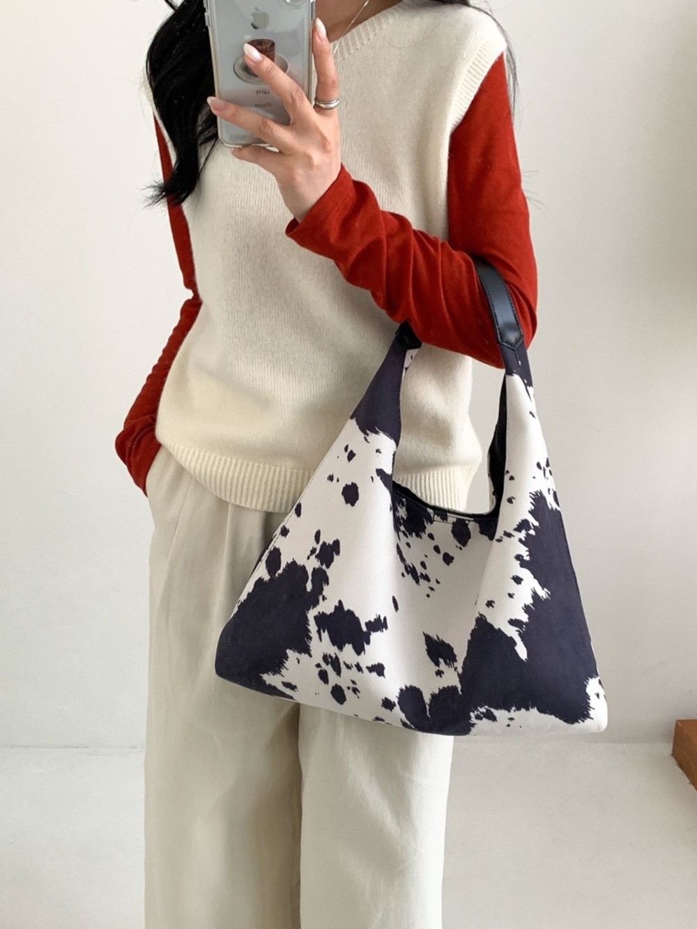 Black and White Cowprint Shoulder Bag - Women's Fashion Tote - Picture 3 of 8
